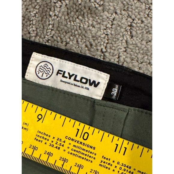 Fly low Size 30 Green Nylon Shorts (A1) - Picture 3 of 5